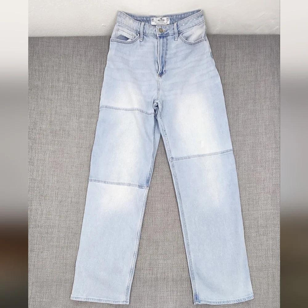 Hollister Curvy Ultra High-Rise Dad Jean Vintage Stretch. 27 - Picture 1 of 11